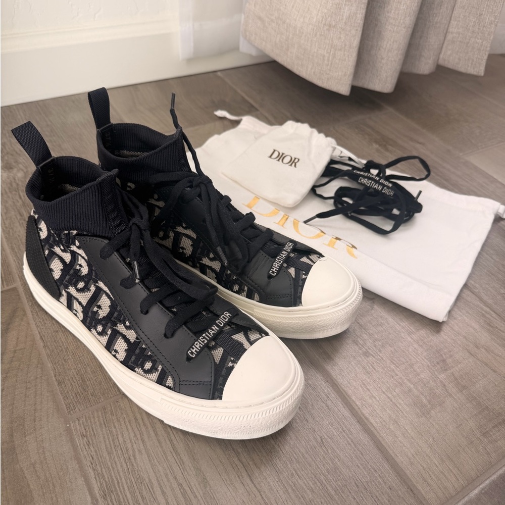 Dior Walk ‘N’ Dior Monogram Sneakers